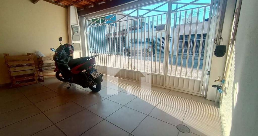 ALUGA, VENDE ou PERMUITA casa com edicula  e banheira, garagem com portão automático, Vila Graff, J