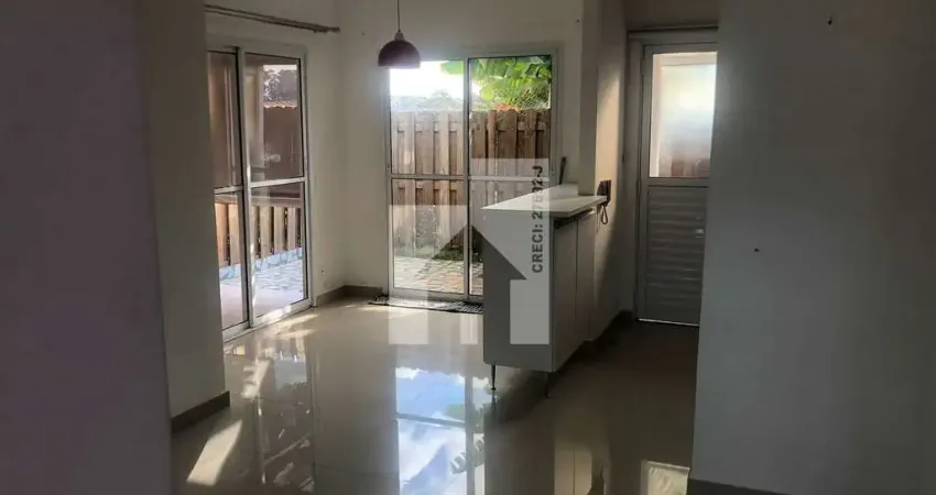 Casa térrea com 3 dormitórios (1 suíte) à Venda, 70m² - Condomínio Casas da Toscana - Medeiros, Jun