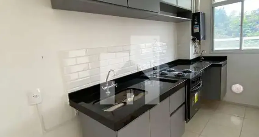 Encantador apartamento a venda com 3 dormitórios (1 suíte) e vista livre para a mata, 60m² - condom