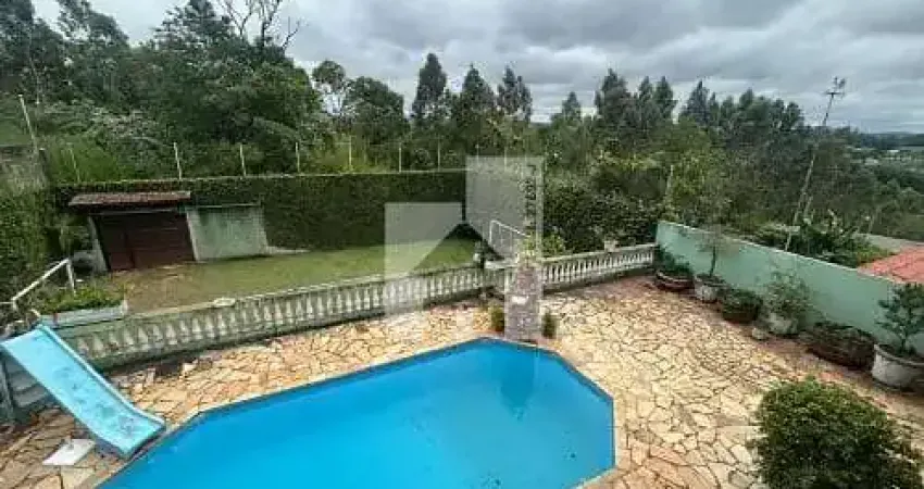 Chácara com 3 dormitórios (2 suítes) e piscina à venda, 230m² construídos - bairro colonia, jundia