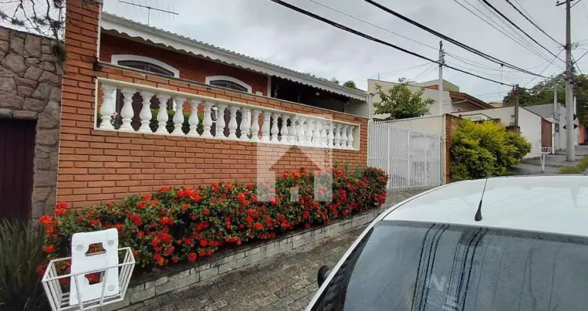 Casa à venda com 3 dormitórios (1 suíte) , 2 vagas de garagem e edícula, 180m² - Jardim Torres São