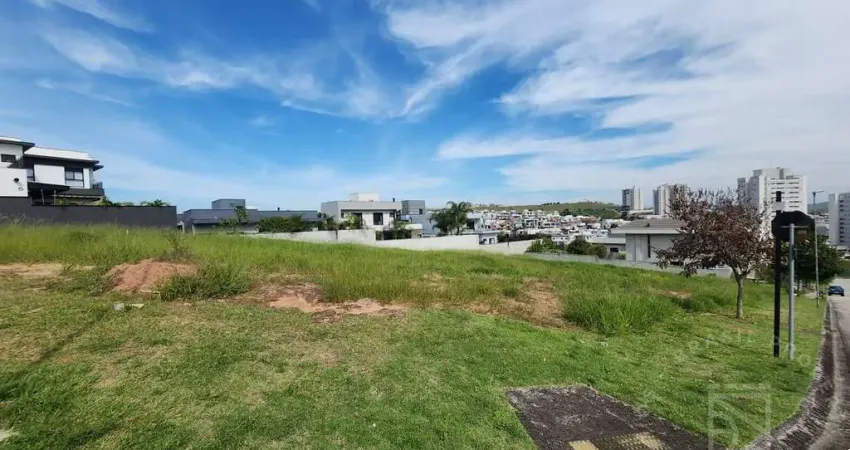 Terreno 738m² esquina  em condomínio de alto padrão no Urbanova -SJC