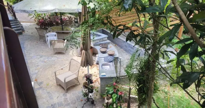 Chácara rústica com casa de 4 quartos e 211m² no bosque dos eucaliptos