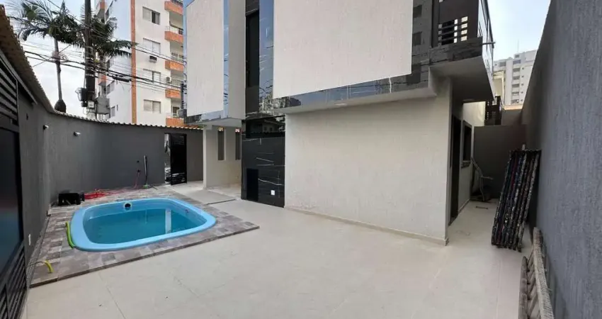 Sobrado para Venda em Praia Grande, Tupi, 3 dormitórios, 1 suíte, 3 banheiros, 2 vagas