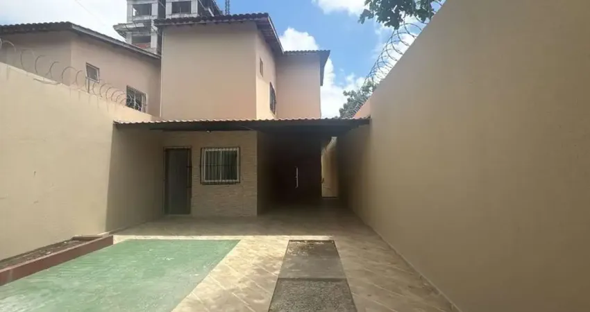 Casa com 3 quartos para alugar na Rua Salvador Mendonça, 69, Engenheiro Luciano Cavalcante, Fortaleza