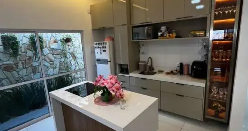 Casa com 3 quartos à venda na Jiló, 61, Lagoa Redonda, Fortaleza