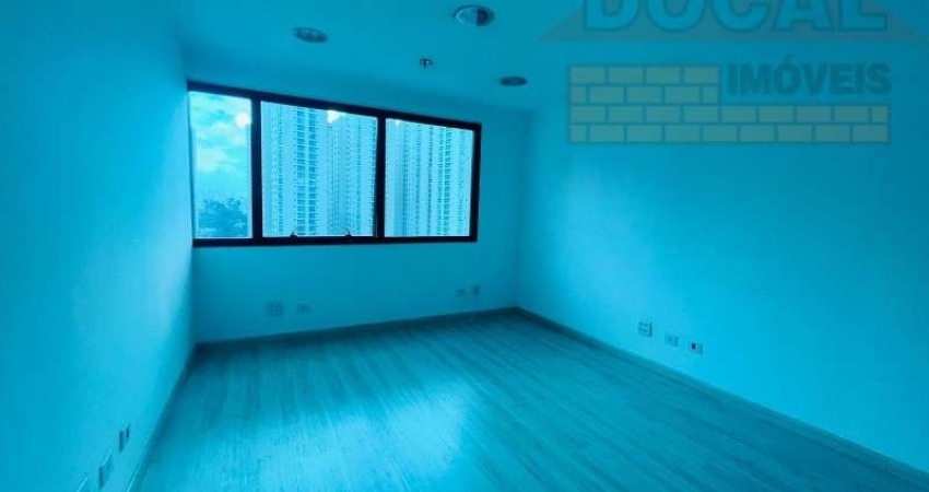 Sala Comercial para Locação em Condomínio de Excelência no Jardim Maria Rosa, Taboão da Serra-SP - 24m², 1 Sala, 1 Banheiro!