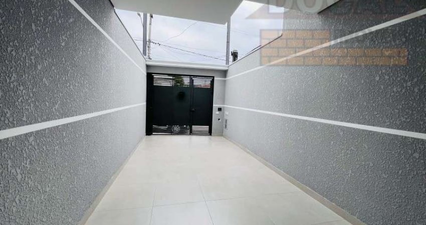 Casa à venda em São Paulo-SP, no bairro Campo Limpo: 3 quartos, 1 suíte, 2 salas, 3 banheiros, 2 garagens, 108 m²!