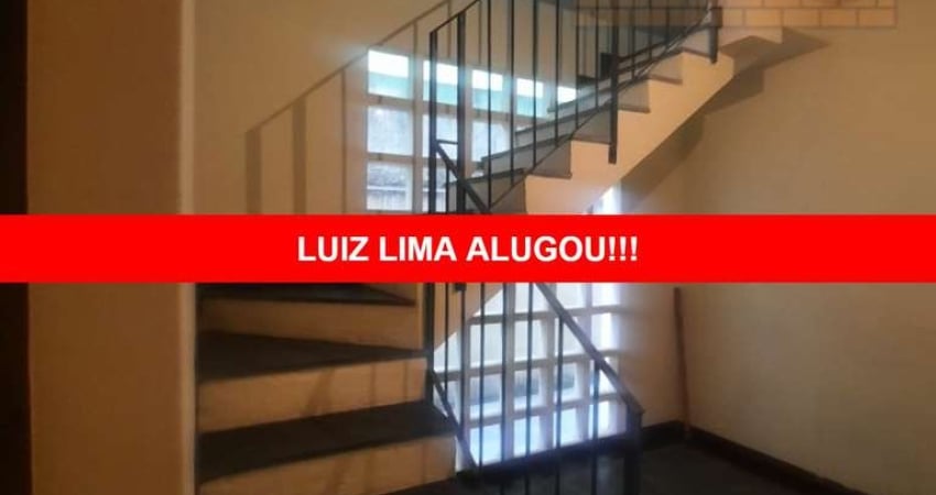Casa para locação no Jardim América, Taboão da Serra-SP: 3 quartos, 1 suíte, 2 salas, 3 banheiros, 2 vagas, 120m²!