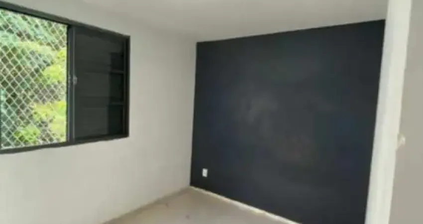 Apartamento à Venda em Taboão da Serra-SP: 2 Quartos, 2 Salas, 1 Banheiro, 1 Vaga de Garagem - Jardim Mirna - 51m²