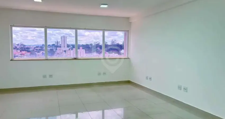 Sala comercial com 1 sala para alugar na Rua Benjamin Constant, Centro, Itatiba