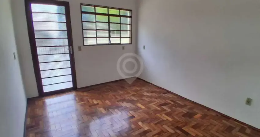 Casa com 2 quartos para alugar na Rua Antônio Mutton, Vila Mutton, Itatiba