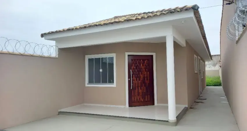 Otima casa com 02 quartos, sendo uma suíte no Jardim Atlântico, Itaipuaçu