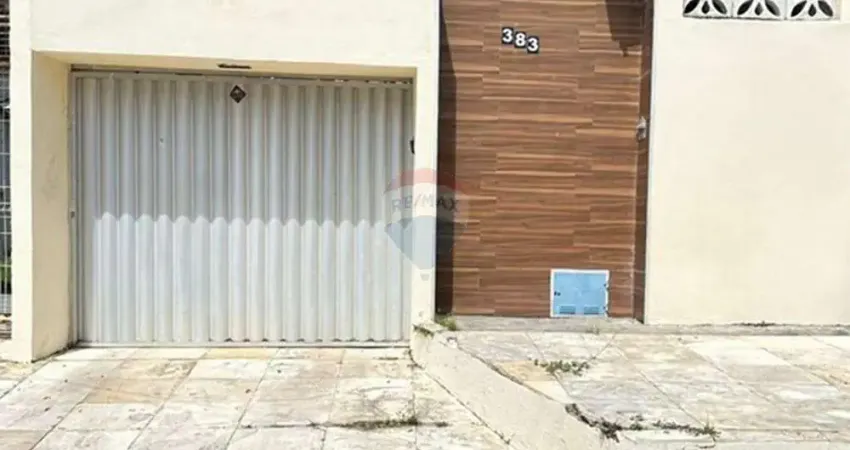 Seu novo lar com conforto, espaço externo e localização privilegiada!