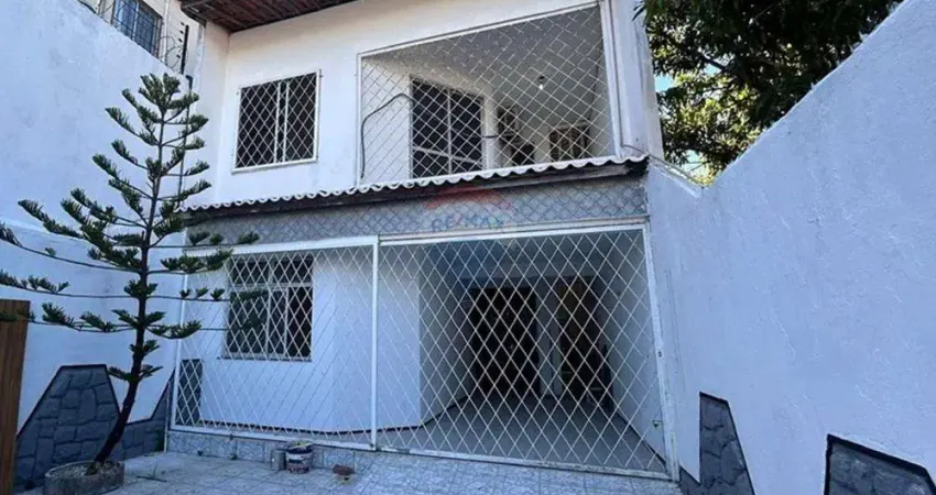 Casa com 5 quartos à venda na Rua Humberto Holanda Cassunde, 45, Boa Vista Castelão, Fortaleza