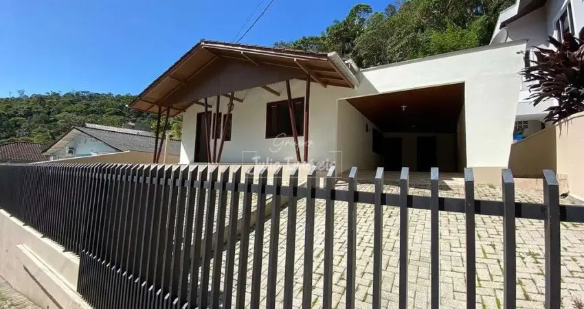 Casa com 3 quartos para alugar no Primeiro de Maio, Brusque 