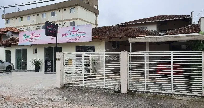 4 Salas comerciais 2 casas Jardim Maluche Brusque