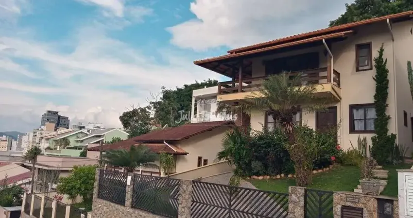 Casa com 4 quartos à venda no Centro I, Brusque 