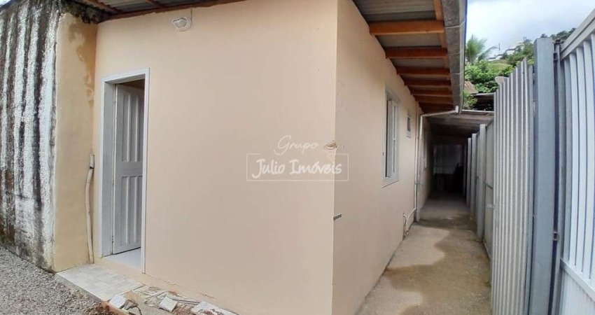 Casa com 1 quarto para alugar no Azambuja, Brusque 
