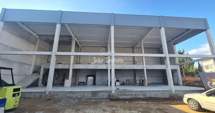 Sala com Mezanino no Centro de Brusque para alugar