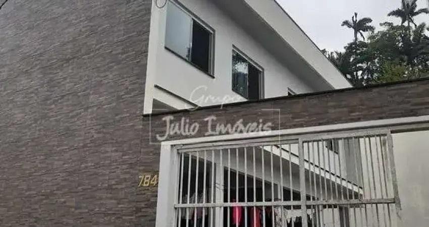 Casa com 2 quartos para alugar no Primeiro de Maio, Brusque 