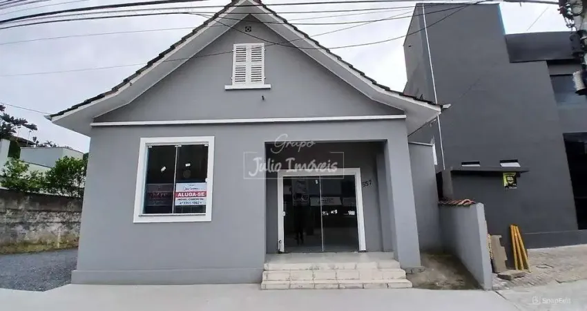 Casa com 5 quartos para alugar no Primeiro de Maio, Brusque