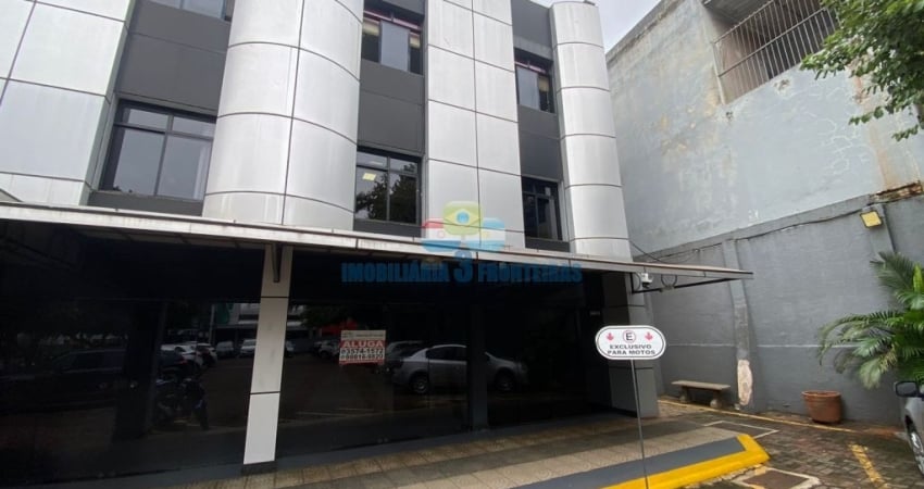Sala comercial com 1 sala para alugar na Avenida Jorge Schimmelpfeng, 600, Centro, Foz do Iguaçu