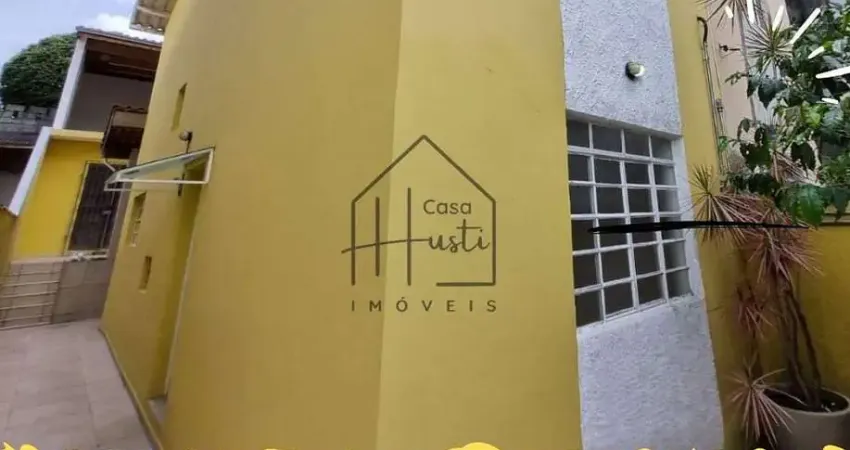 OPORTUNIDADE!!! Casa  à Venda - 2 Dorm - 120m² - Edícula Grande - Área de Lazer - Próx. ao Shopping