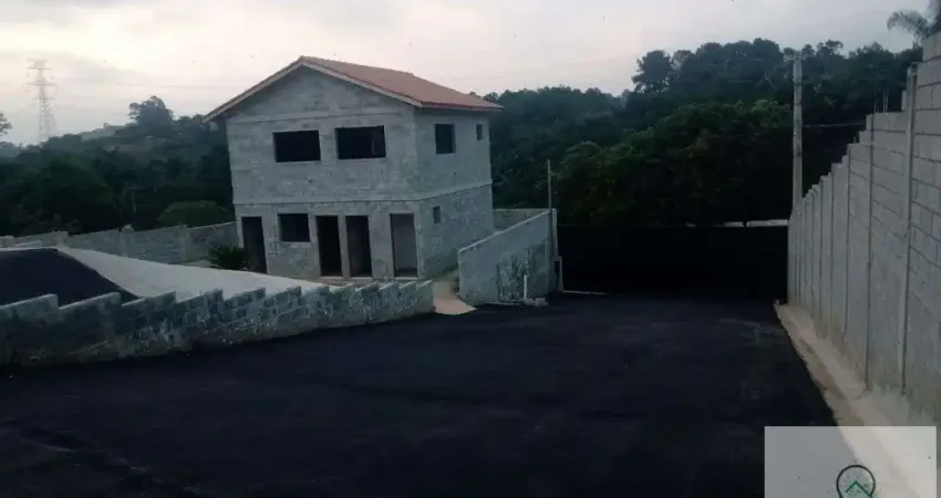 Espaçoso galpão comercial no veraneio maracanã, itaquaquecetuba, sp