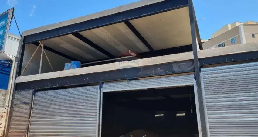 Prédio para alugar na Rua Ipojuca, 285, Agriões, Teresópolis