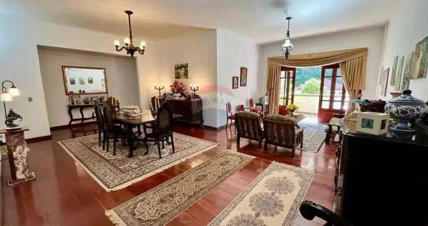 Apartamento de 3 quartos (1 suíte), 186m2 - Várzea - Teresóolis/RJ