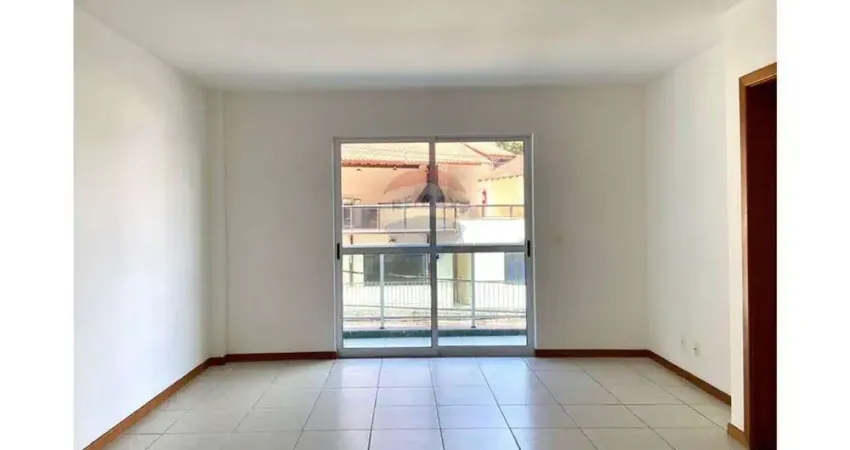 Apartamento 2 quartos, 1 suíte e varanda para locação em agriões- teresópolis