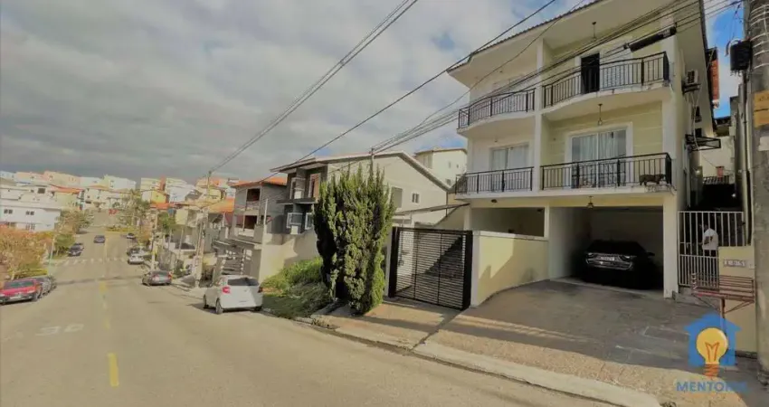 Casa com 3 dorms à Venda, por R$ 569.000 - Jardim Rio das Pedras - Cotia/SP