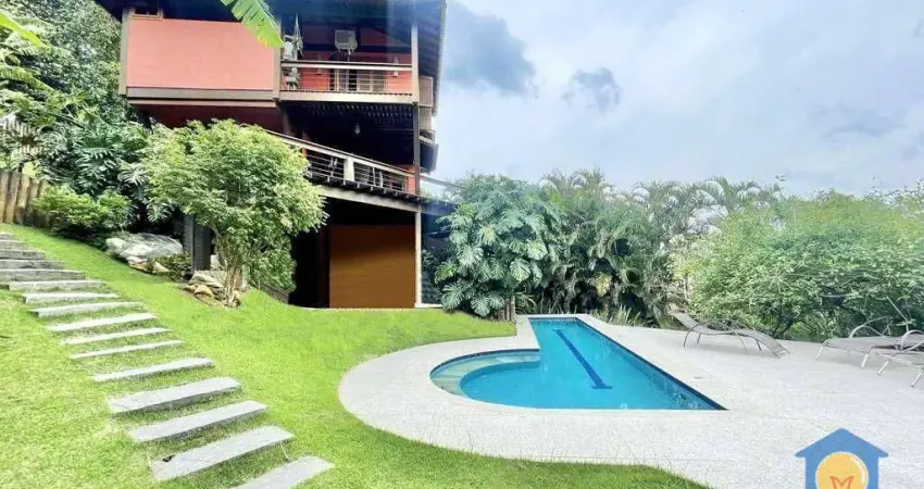 Casa com 3 dorms à Venda, 1.323 m² por R$ 2.120.000 - Recanto Inpla - Carapicuíba/SP
