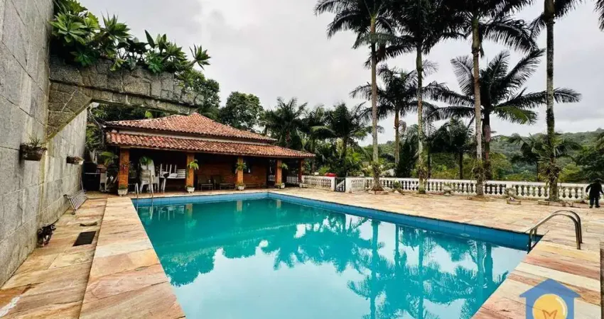 Chácara com 5 dorms para Alugar, 1400 m² por R$ 8.400/mês - Jardim Itatiaia - Centro, Embu das Artes/SP