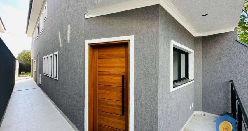Casa com 3 quartos à venda, 129 m² por R$ 890.000