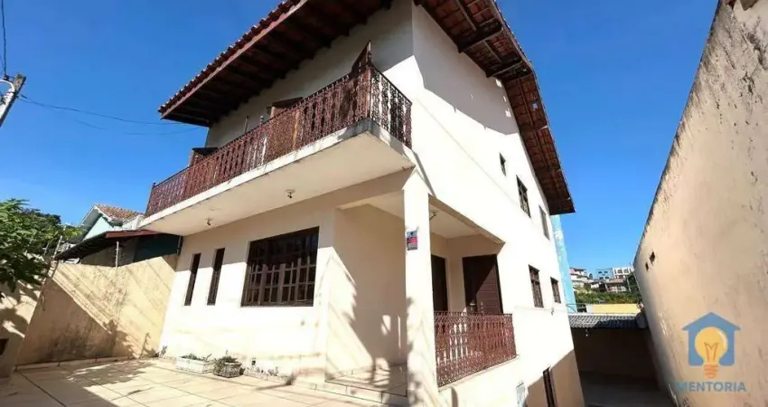 Casa com 3 dormitórios à venda, 235 m² por R$ 850.000,00 - Jardim Nomura - Cotia/SP
