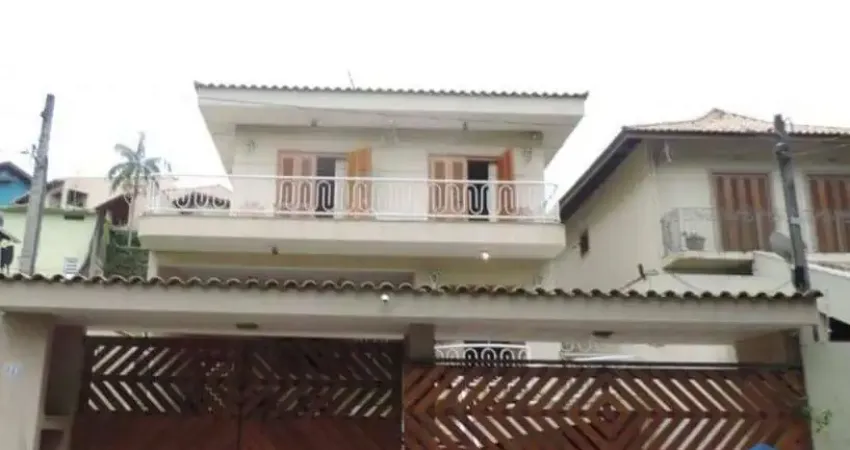 Casa com 3 suítes para alugar por R$ 0/mês - Granja Viana - Cotia/SP