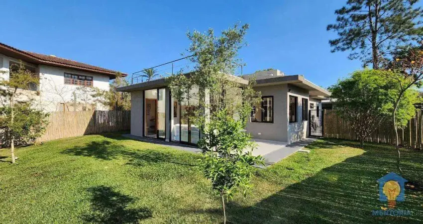 Casa térrea à venda no condomínio vila dos jacarandás - granja viana