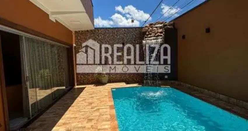 Casa padrao a venda no bairro Boa Vista, Uberaba - 3 quartos, suite e piscina!