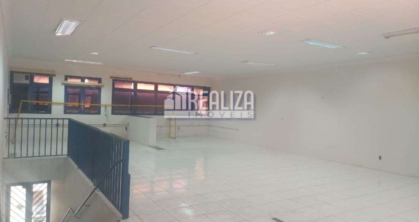 Aluguel de Galpao Comercial em Sao Benedito, Uberaba - 2 Banheiros