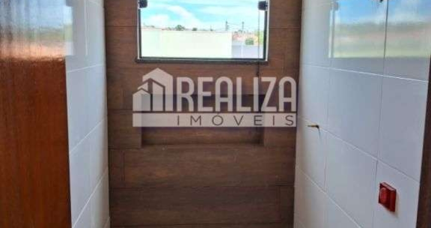 Apartamento terreo a venda em Uberaba - 2 dormitorios, garagem e jardim de inverno!
