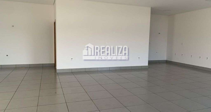 Casa a venda no Jardim Marajo, Uberaba: 4 dormitorios, churrasqueira e mais!