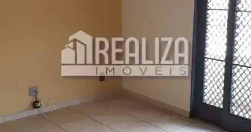 Casa a venda com piscina e armarios embutidos no Estados Unidos, Uberaba