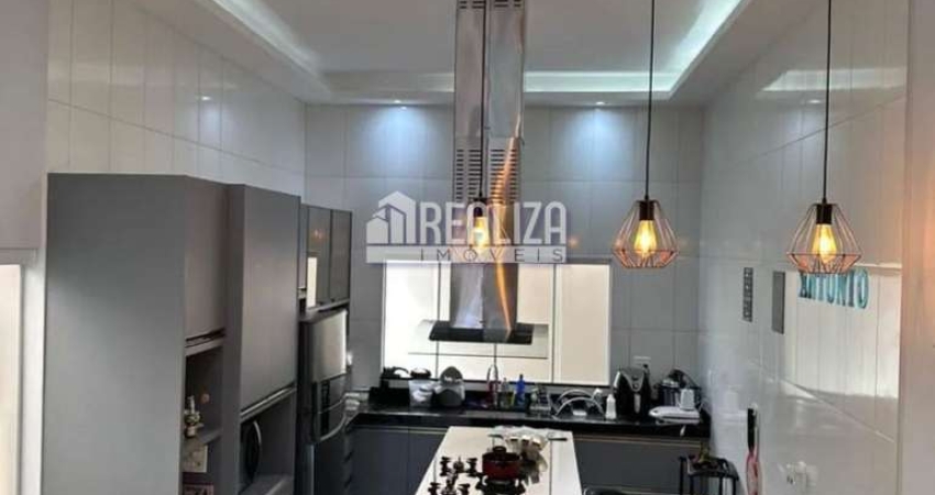Casa a venda no Parque das Laranjeiras II, Uberaba - 3 dormitorios, suite e 3 garagens