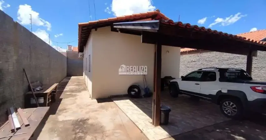 Casa de 3 dormitorios com suite no Pacaembu, Uberaba - Imperdivel!