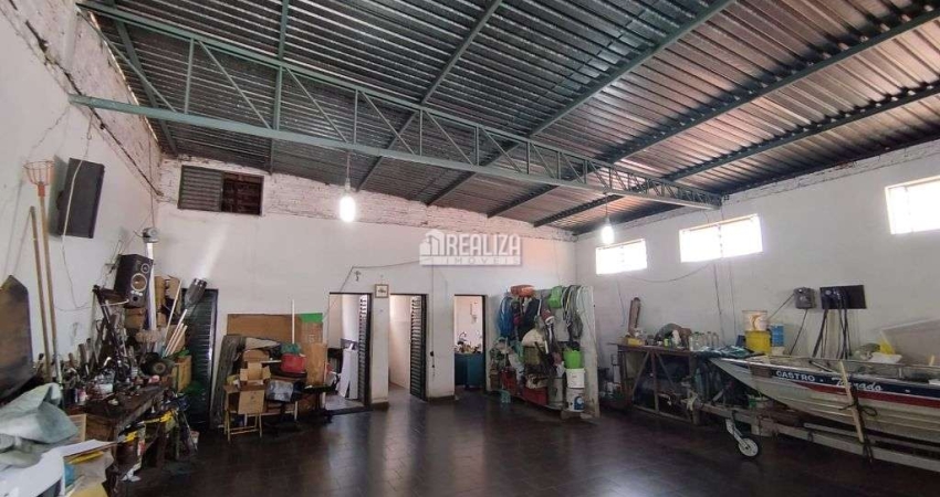 Oportunidade unica! Galpao comercial para alugar no Bairro Sao Benedito, Uberaba