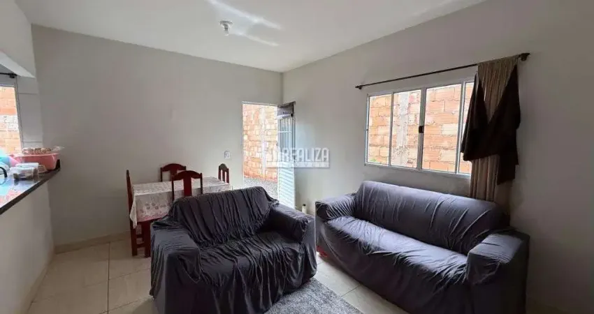 Casa a venda em Uberaba, no bairro Loteamento Ilha Bela - 2 dormitorios, 2 garagens