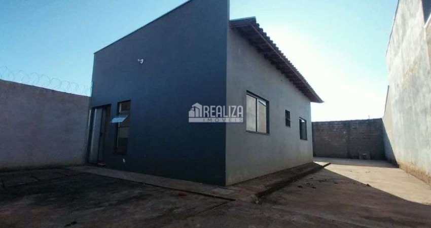 Casa a venda no bairro Ricardo Misson, em Delta: 2 dormitorios, porcelanato e teto em gesso