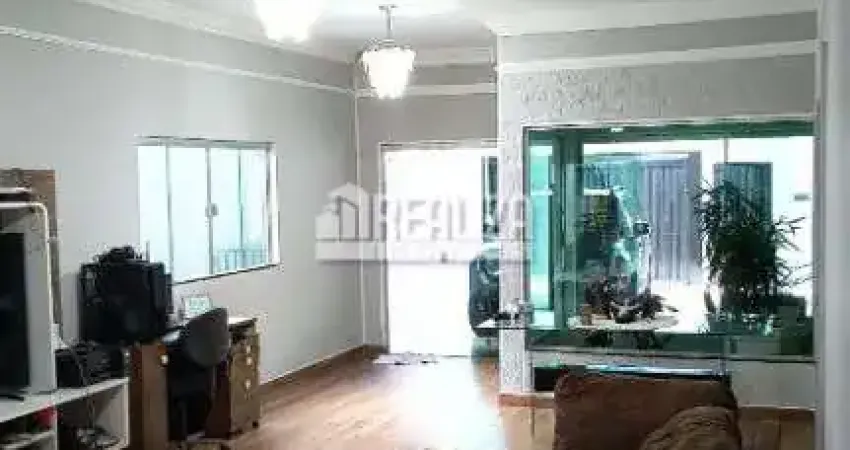 Casa a venda no Jardim do Lago, Uberaba - 3 dormitorios e moveis planejados